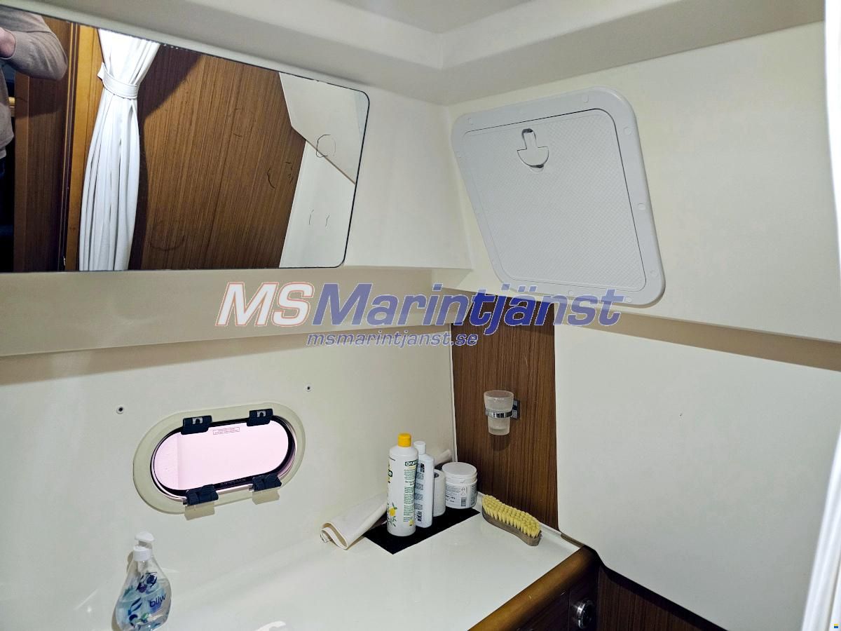 Jeanneau Merry Fisher 10