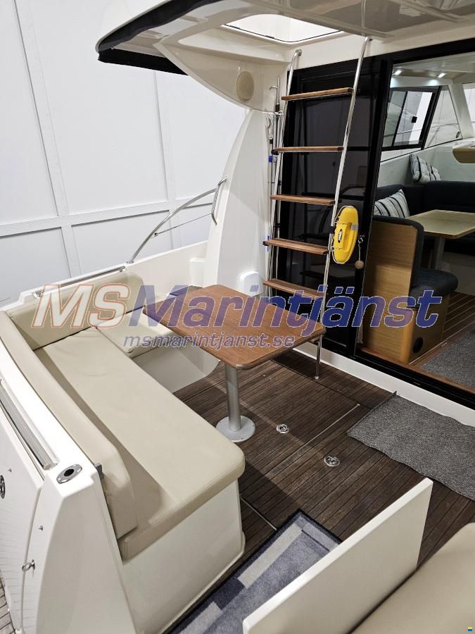 Jeanneau Merry Fisher 10