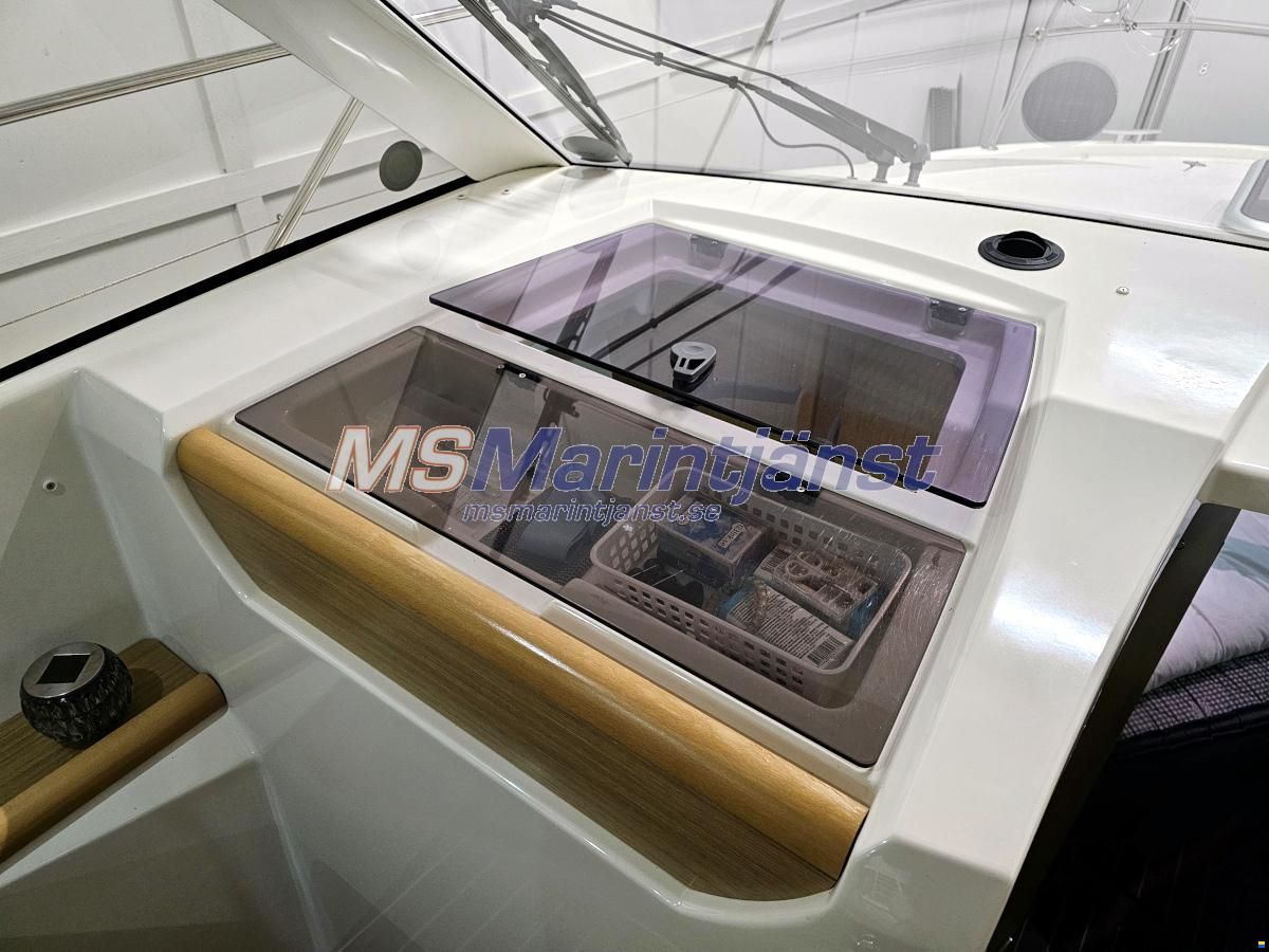 Jeanneau Merry Fisher 10