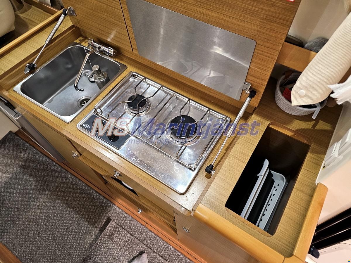 Jeanneau Merry Fisher 10
