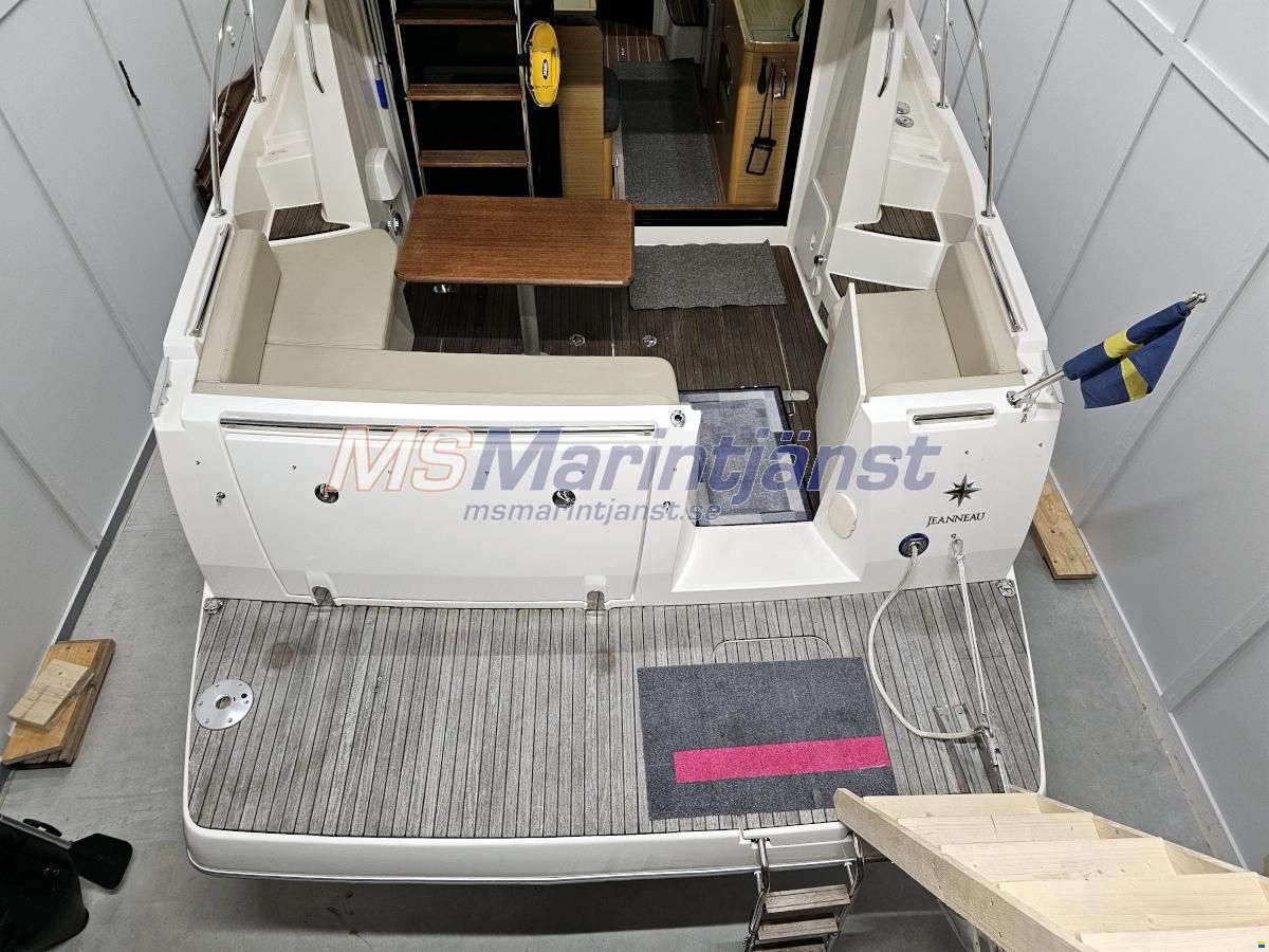 Jeanneau Merry Fisher 10
