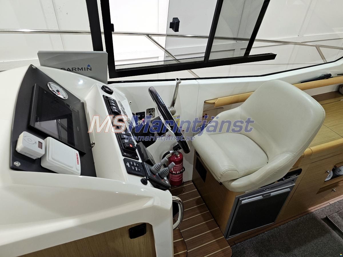 Jeanneau Merry Fisher 10