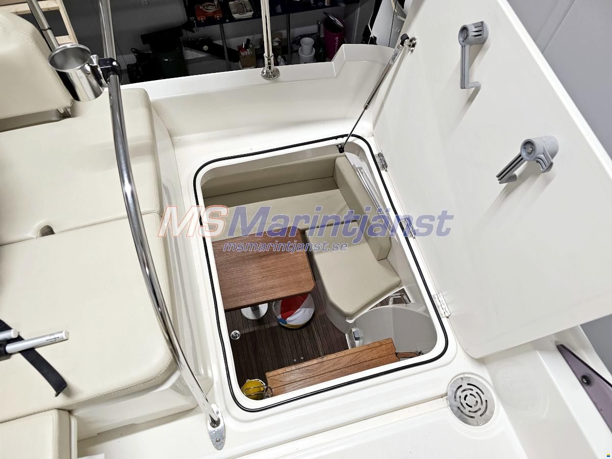 Jeanneau Merry Fisher 10
