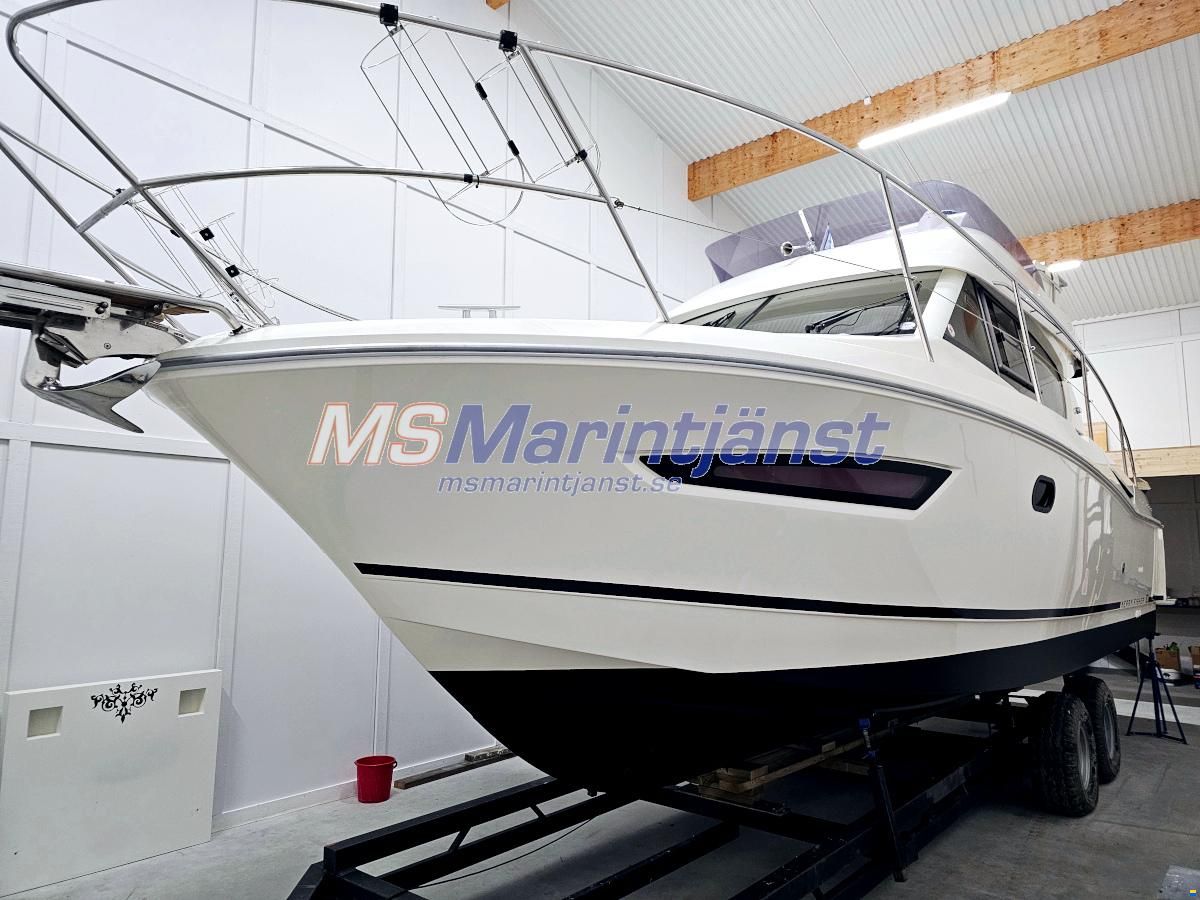 Jeanneau Merry Fisher 10