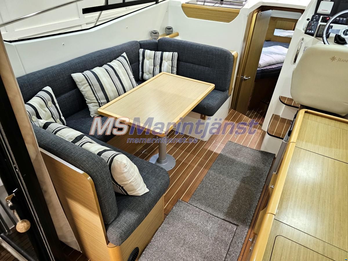 Jeanneau Merry Fisher 10