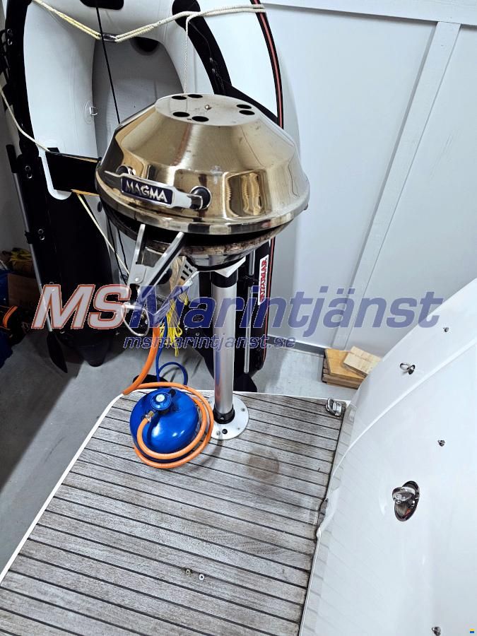 Jeanneau Merry Fisher 10