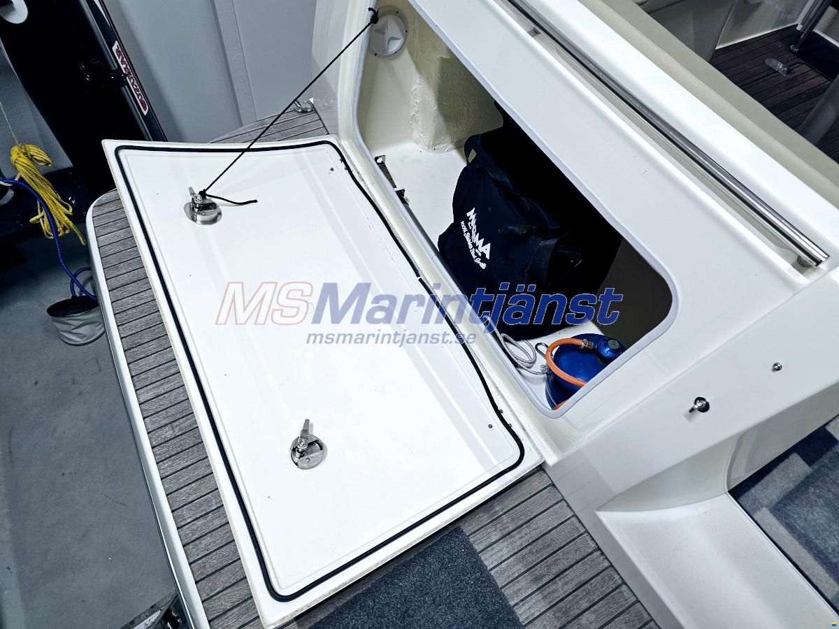 Jeanneau Merry Fisher 10