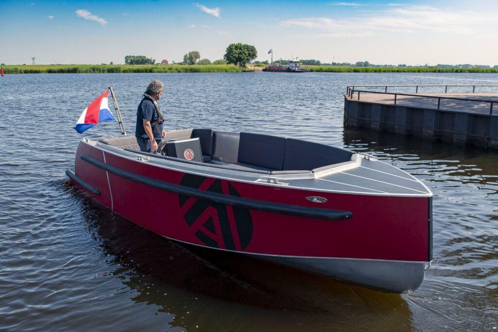 AluShip TNDR 670