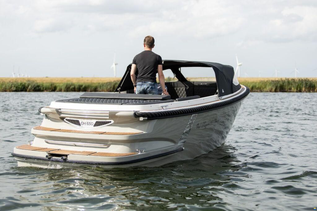 Oud Huijzer 740 tender