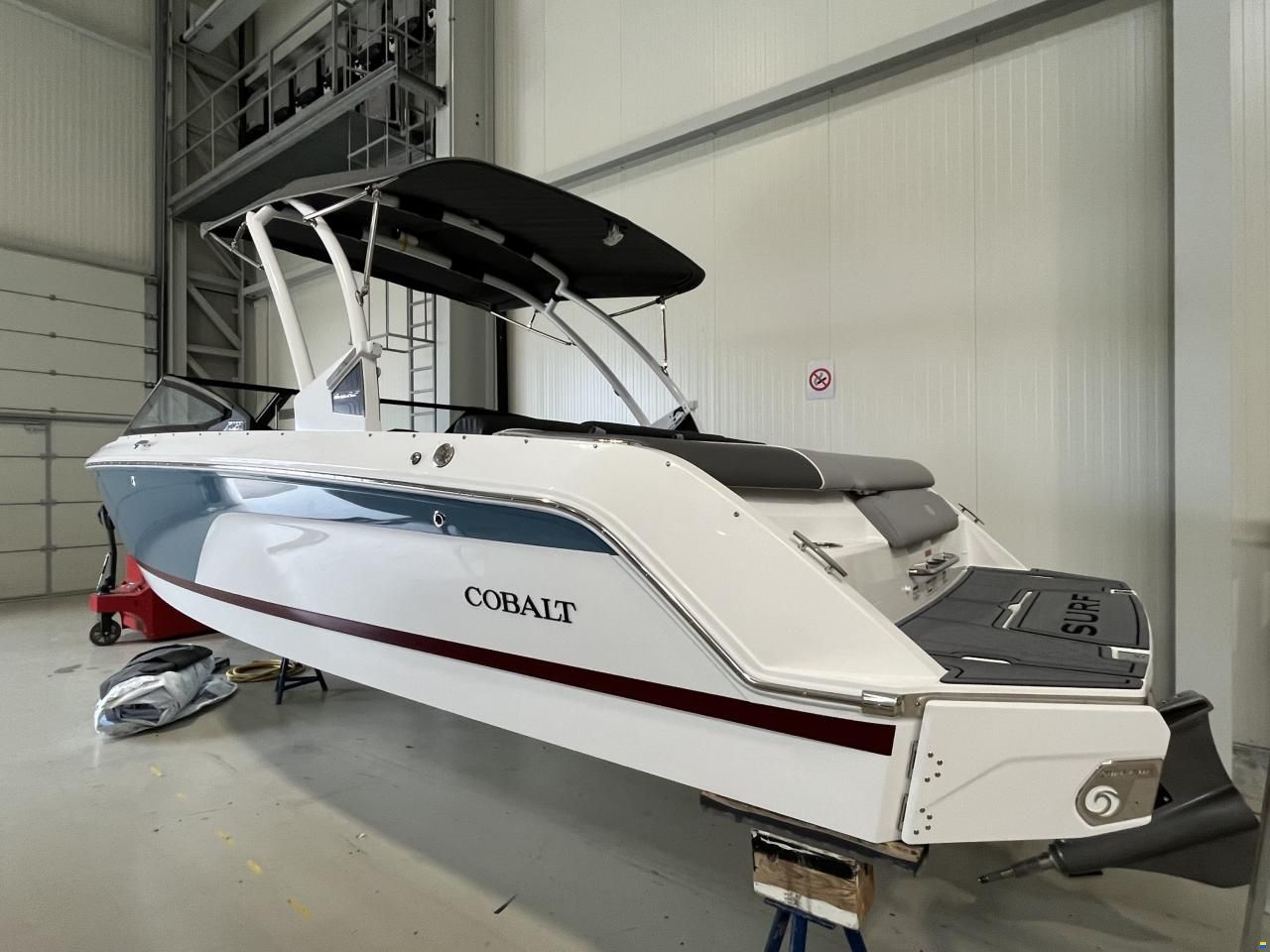 Cobalt CS23 Surf