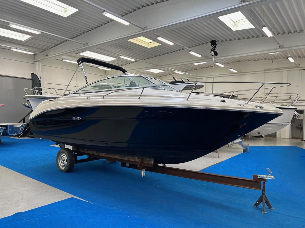Sea Ray Searay 225 Weekender