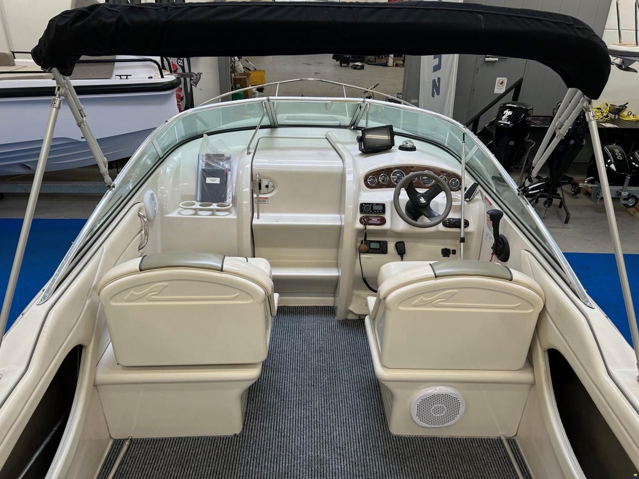 Sea Ray Searay 225 Weekender