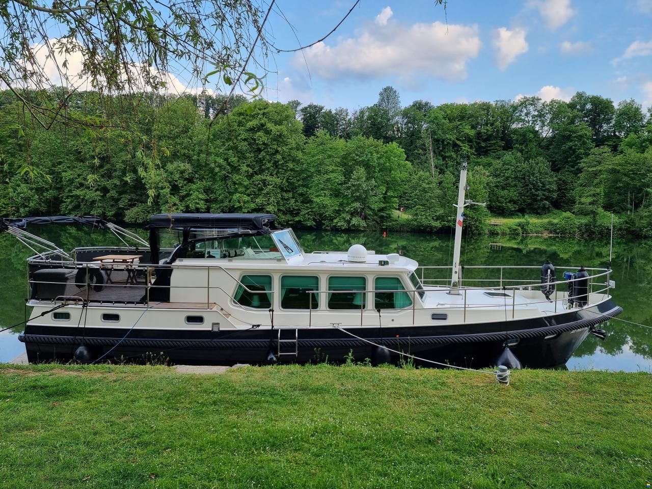 Privateer 43 AK Edition