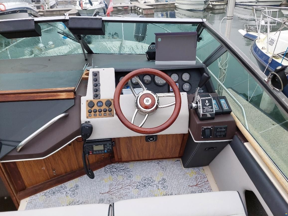 1986 SeaRay 250, EUR 25.000,-