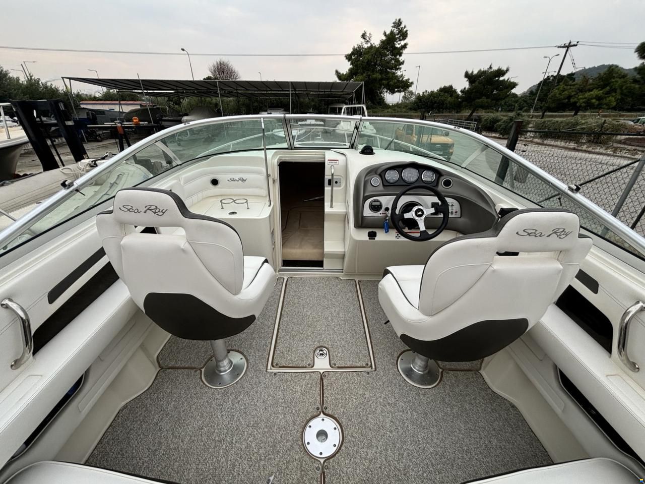Sea Ray 240 Sunsport SSE