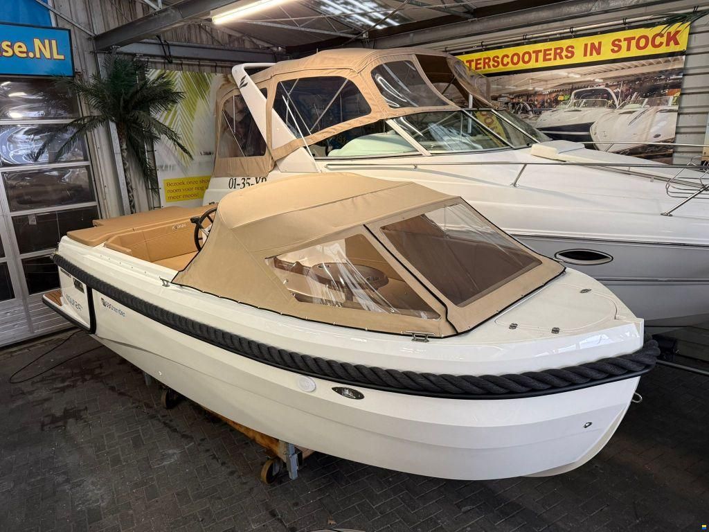 Aqua24 690 Tender