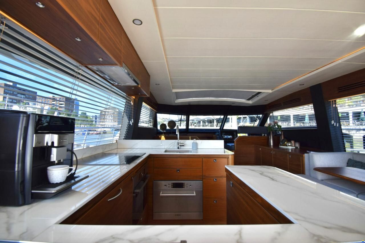 Van der Heijden Phantom 65