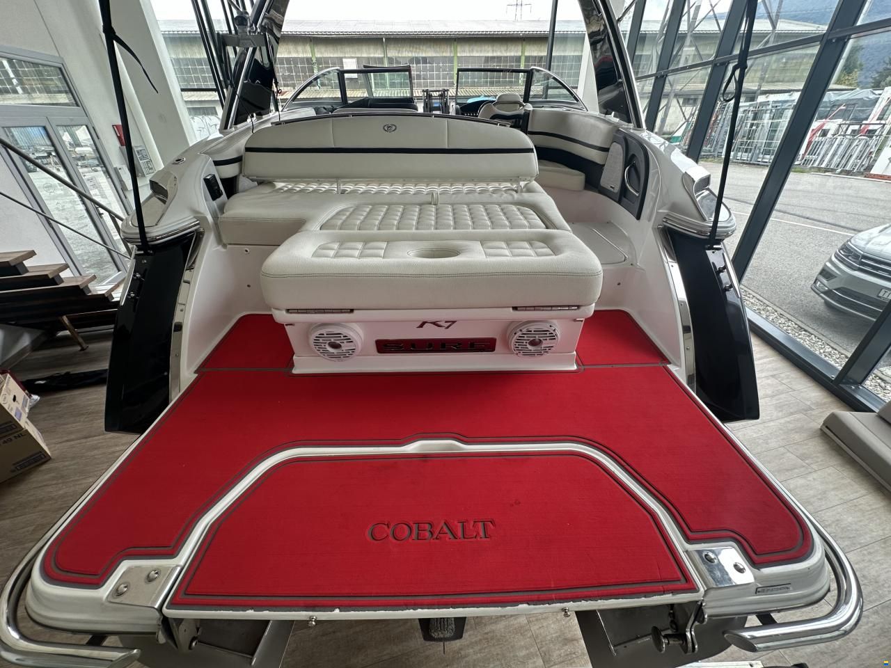 Cobalt R7 Surf