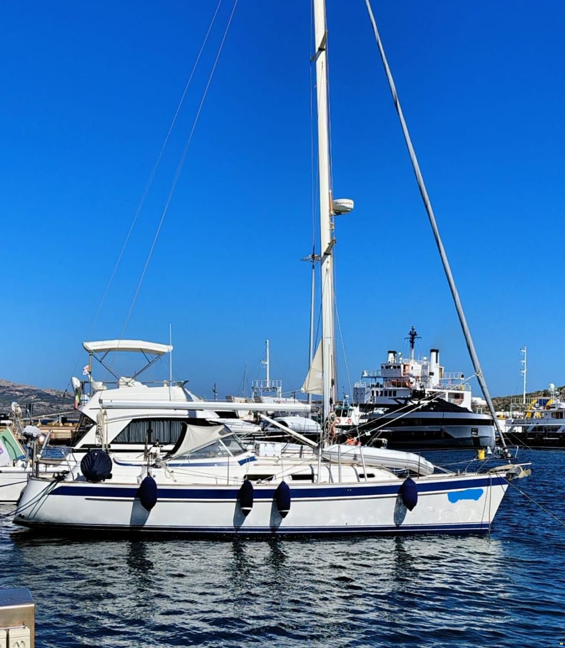 Hallberg-Rassy HR 37