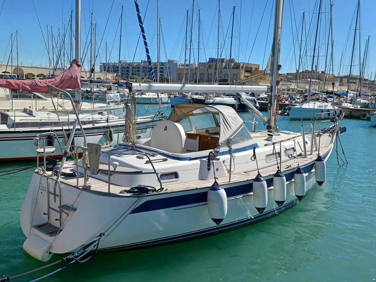 Hallberg-Rassy HR 37