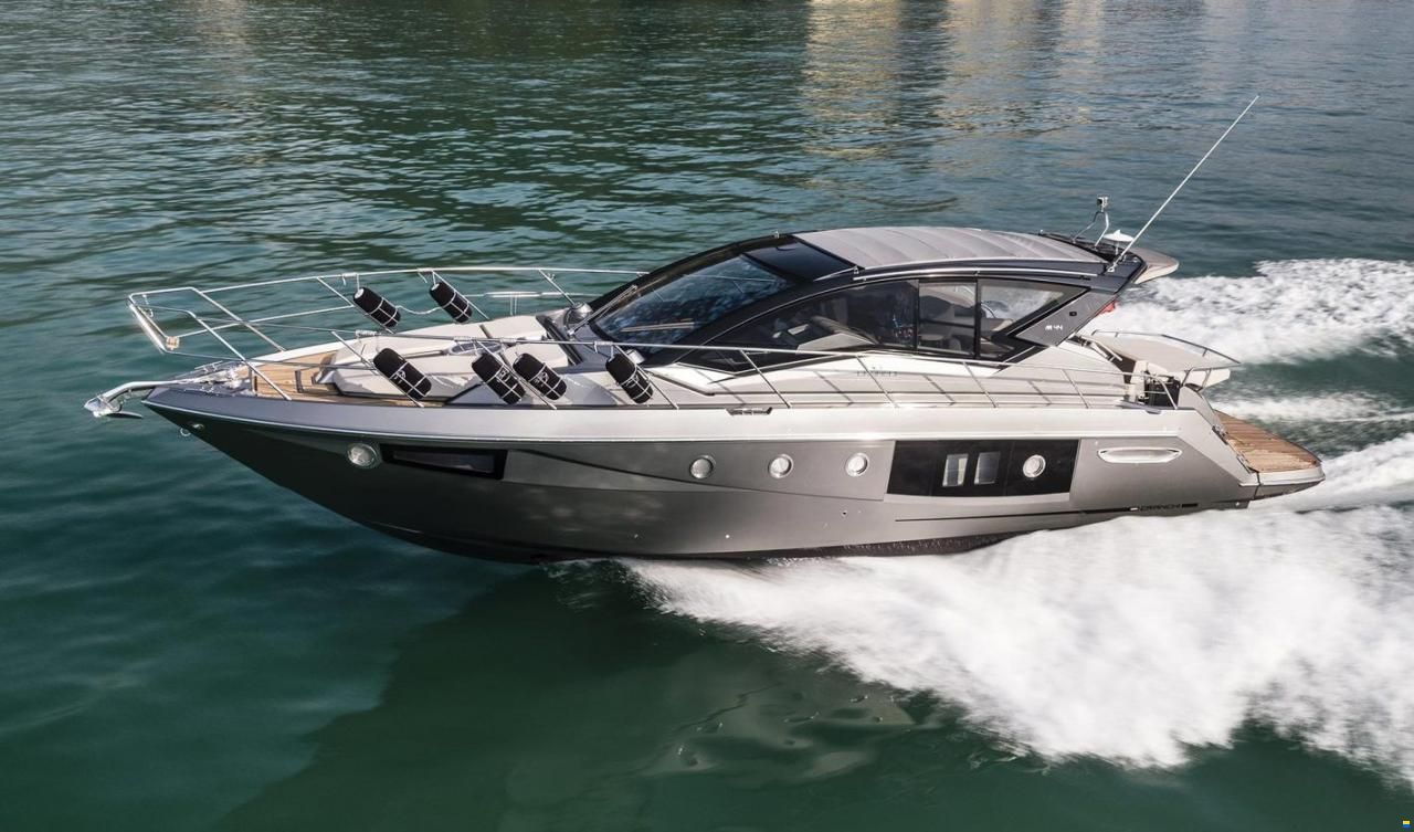 Cranchi M44 HT - preorder fra