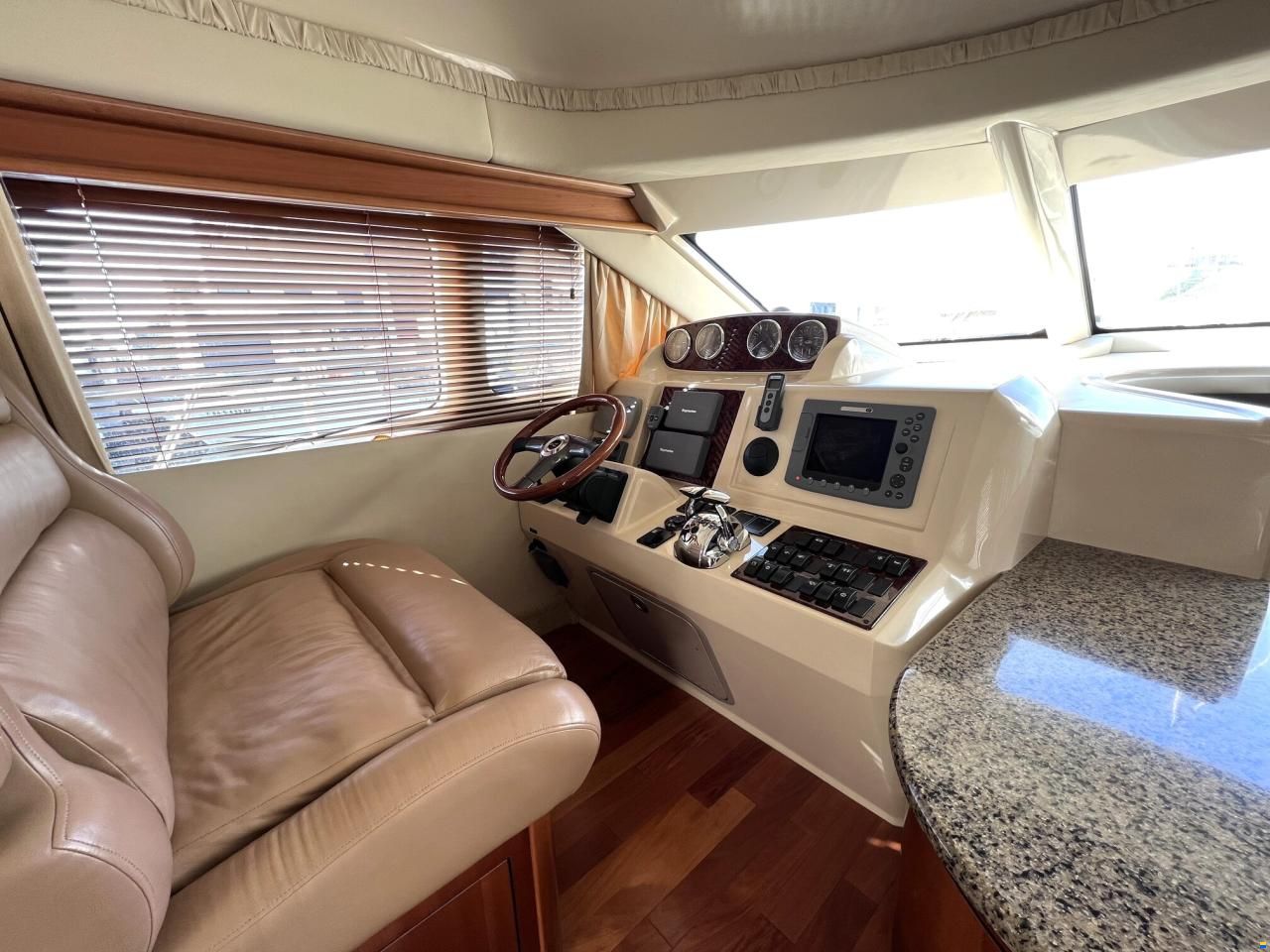 Sea Ray 420 DB