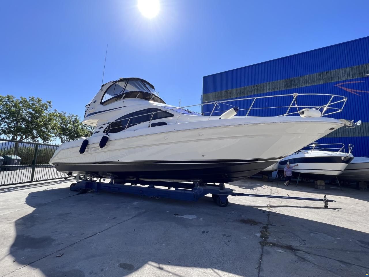 Sea Ray 420 DB