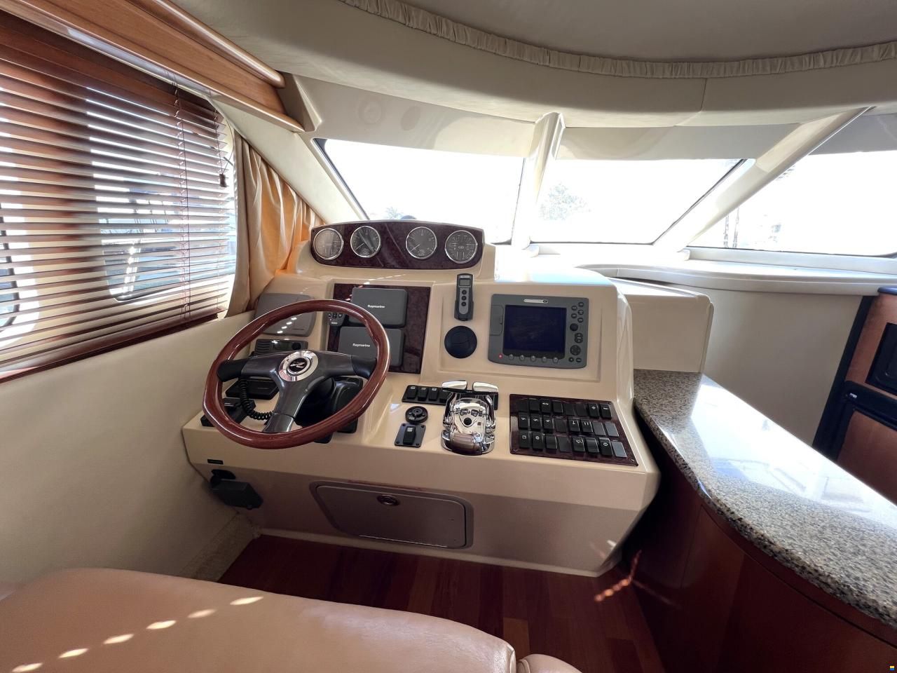 Sea Ray 420 DB