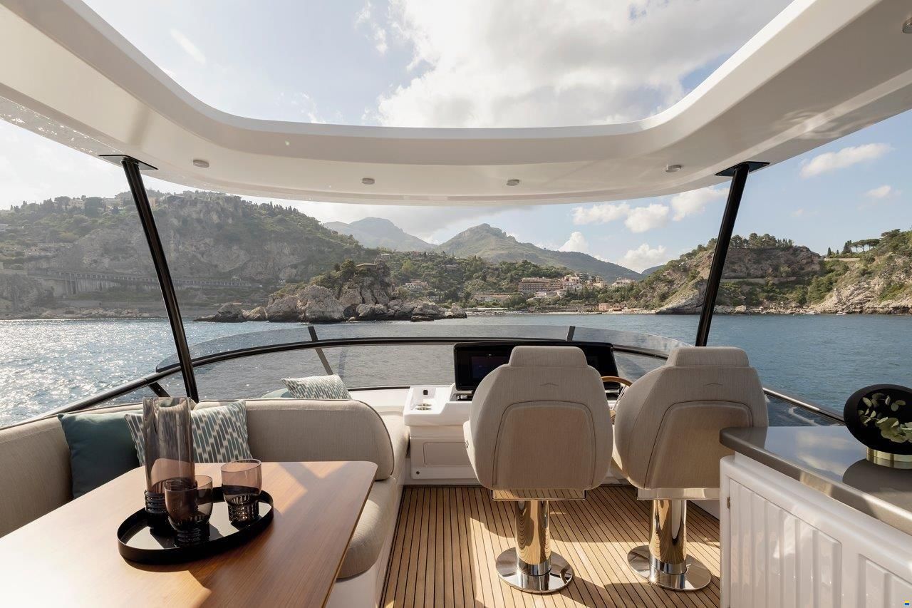 Azimut 60 Magellano