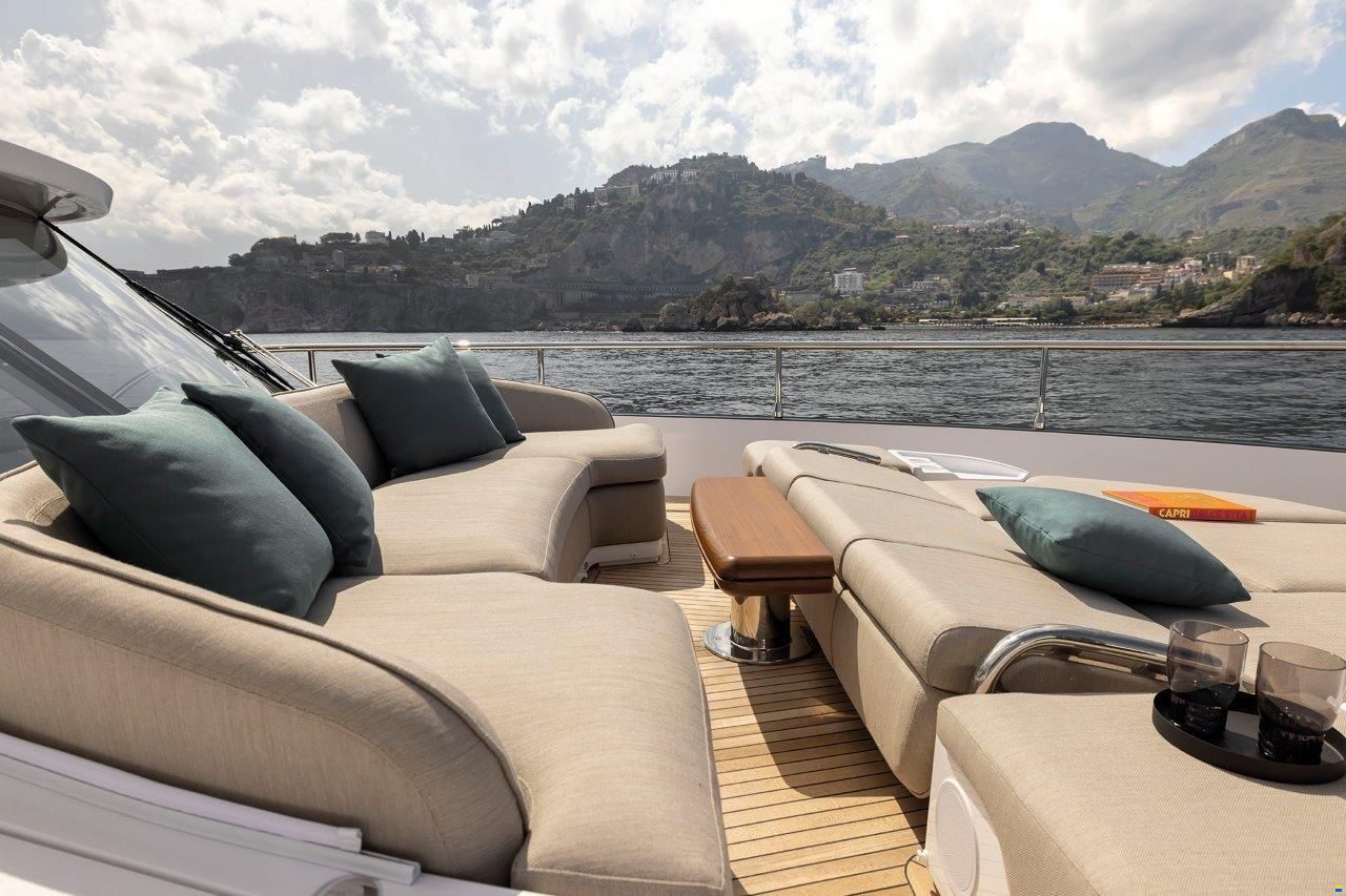 Azimut 60 Magellano