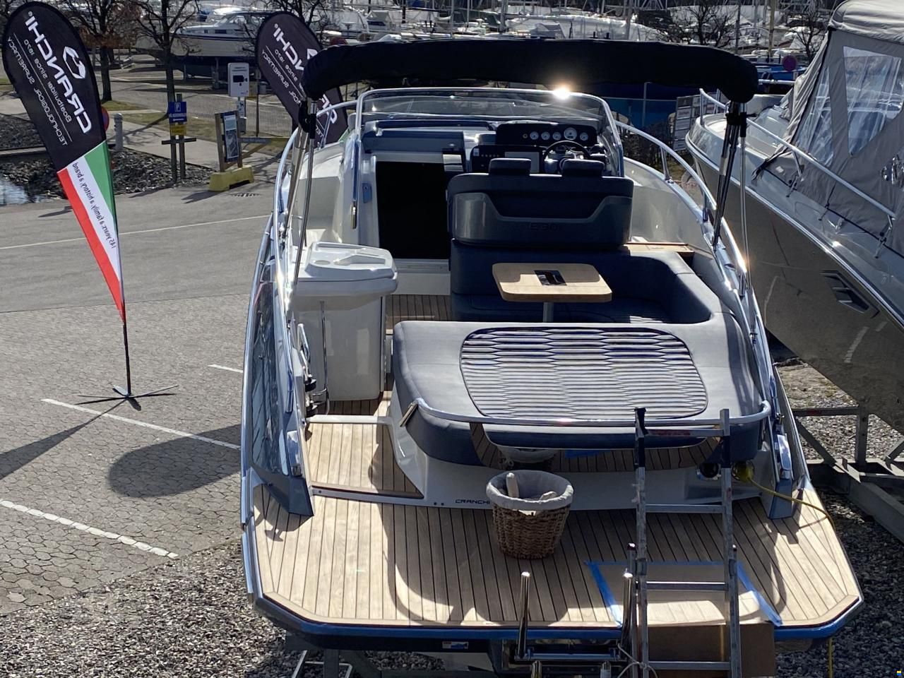 Cranchi E30 Endurance (2021) YDERLIGERE NEDSAT
