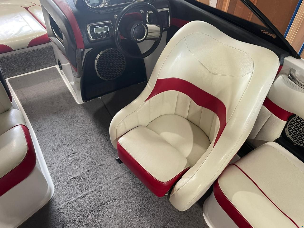 Malibu 24 MXZ