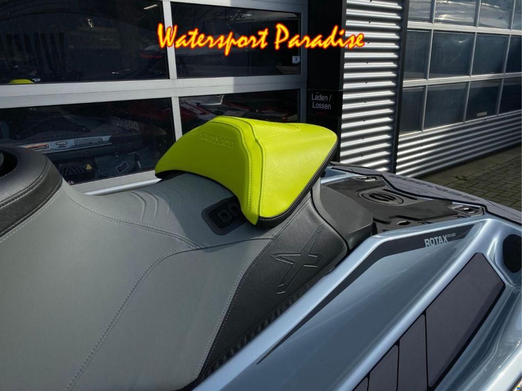Sea-Doo RXP-X 325