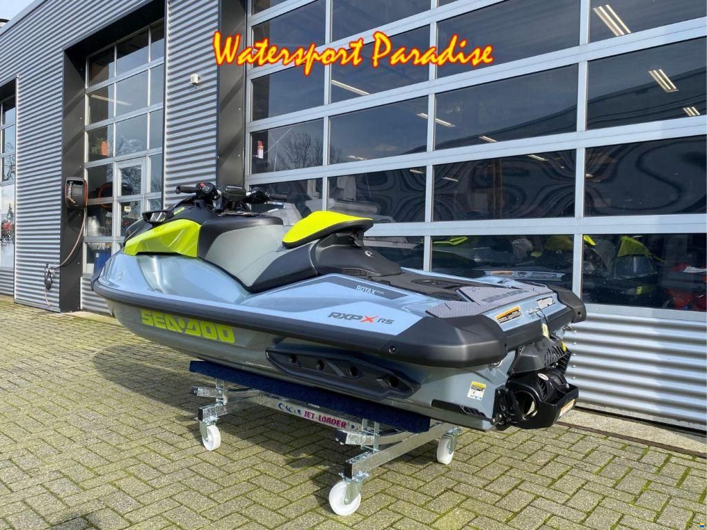 Sea-Doo RXP-X 325