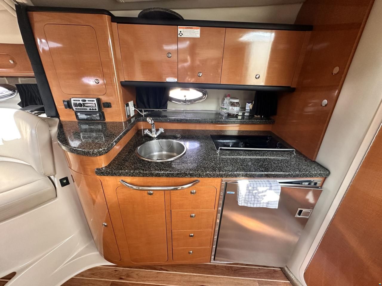 Chaparral 330 Signature