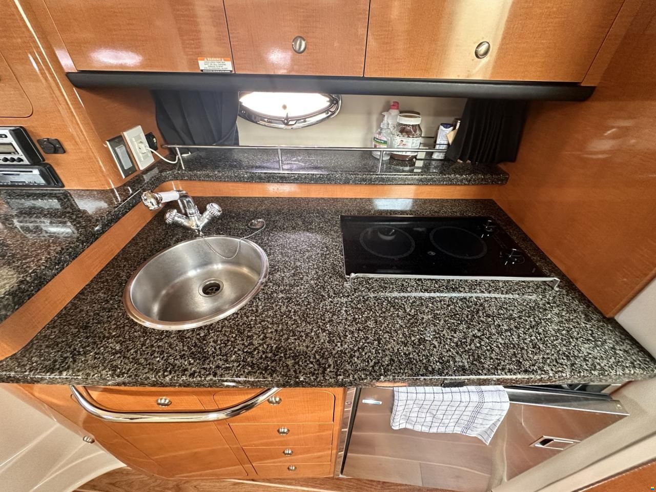 Chaparral 330 Signature
