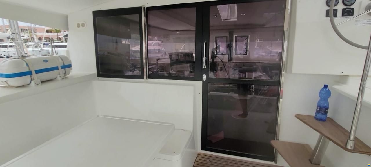 Fountaine Pajot Lucia 40
