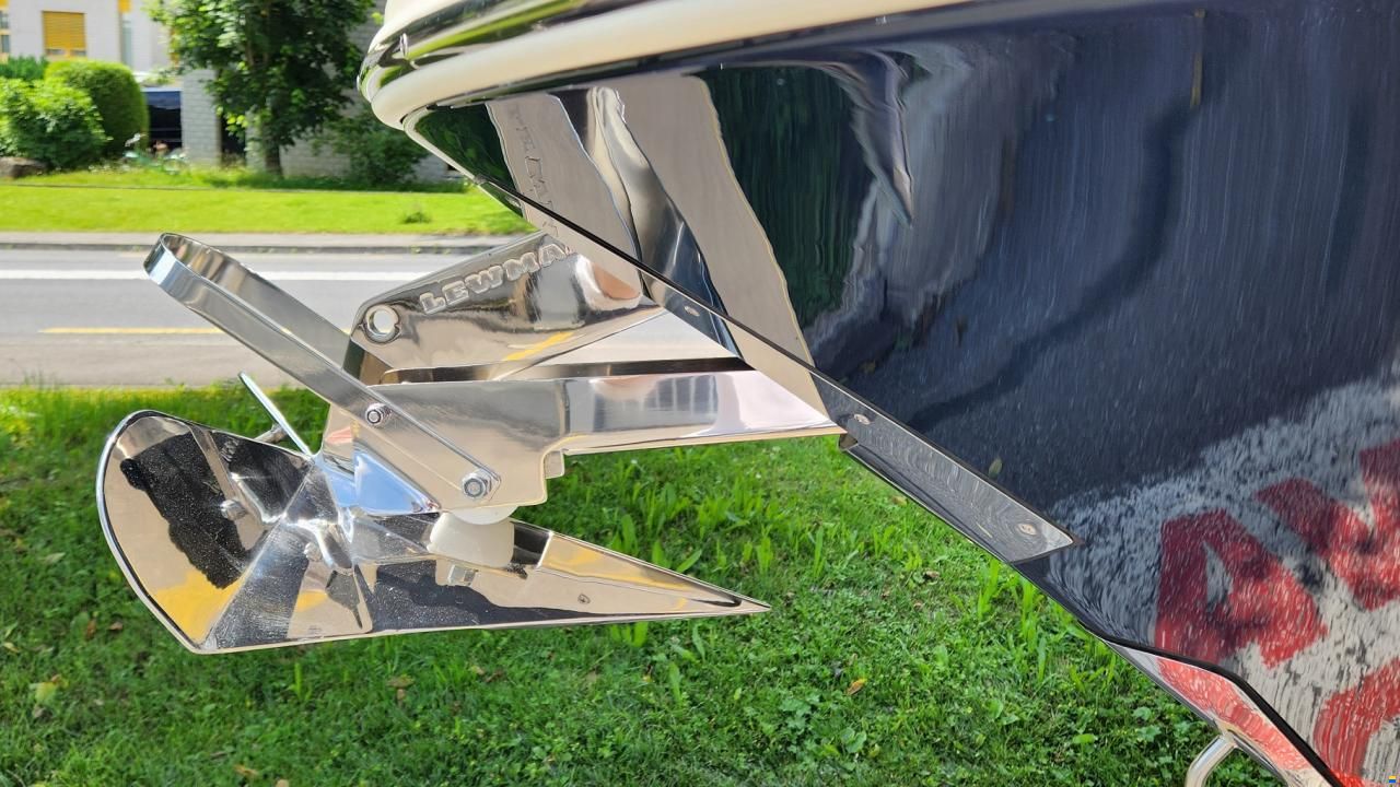 Chris Craft Launch 27