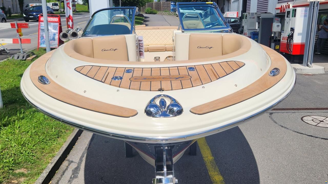 Chris Craft Launch 27