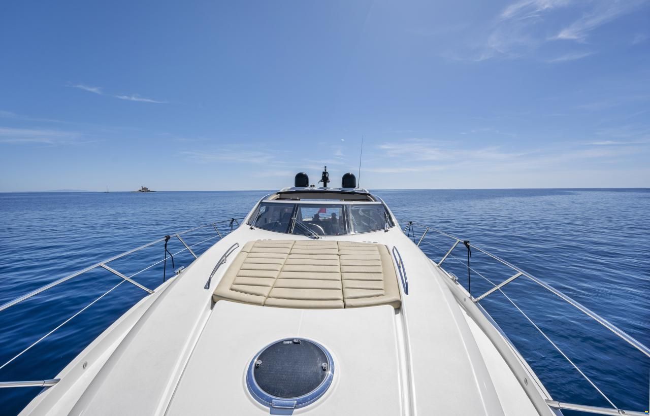 Sunseeker Predator 64