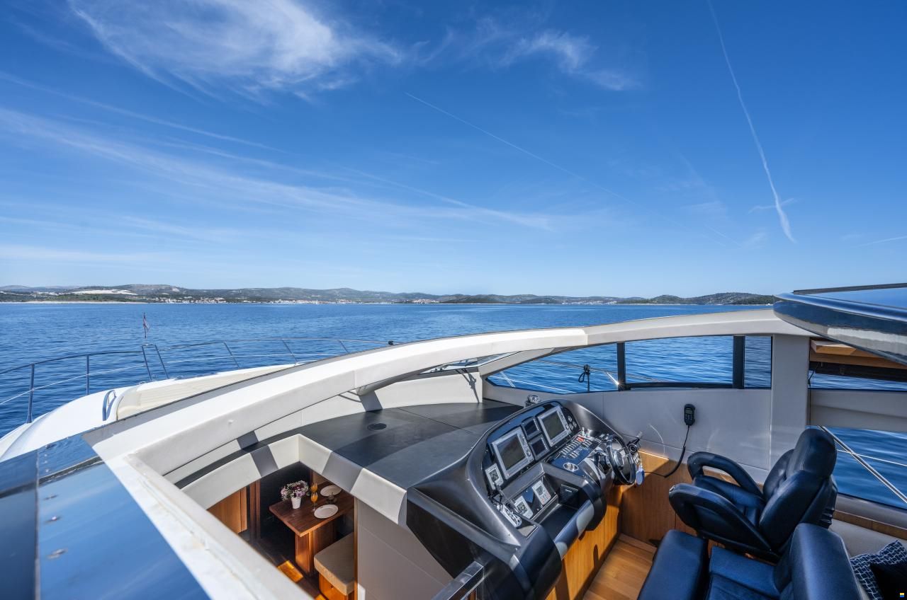 Sunseeker Predator 64