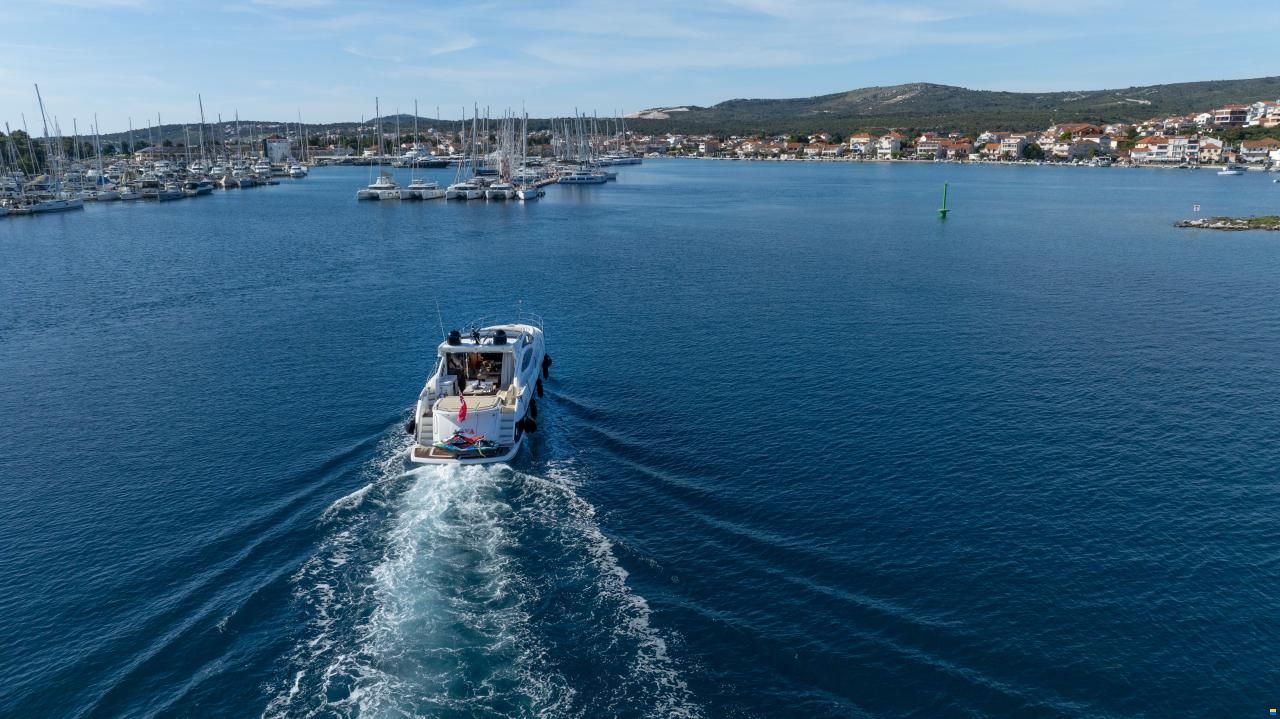 Sunseeker Predator 64