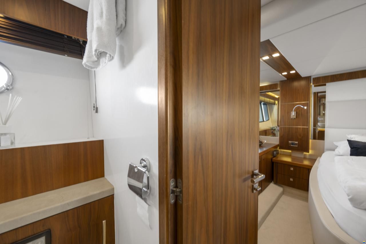 Sunseeker Predator 64