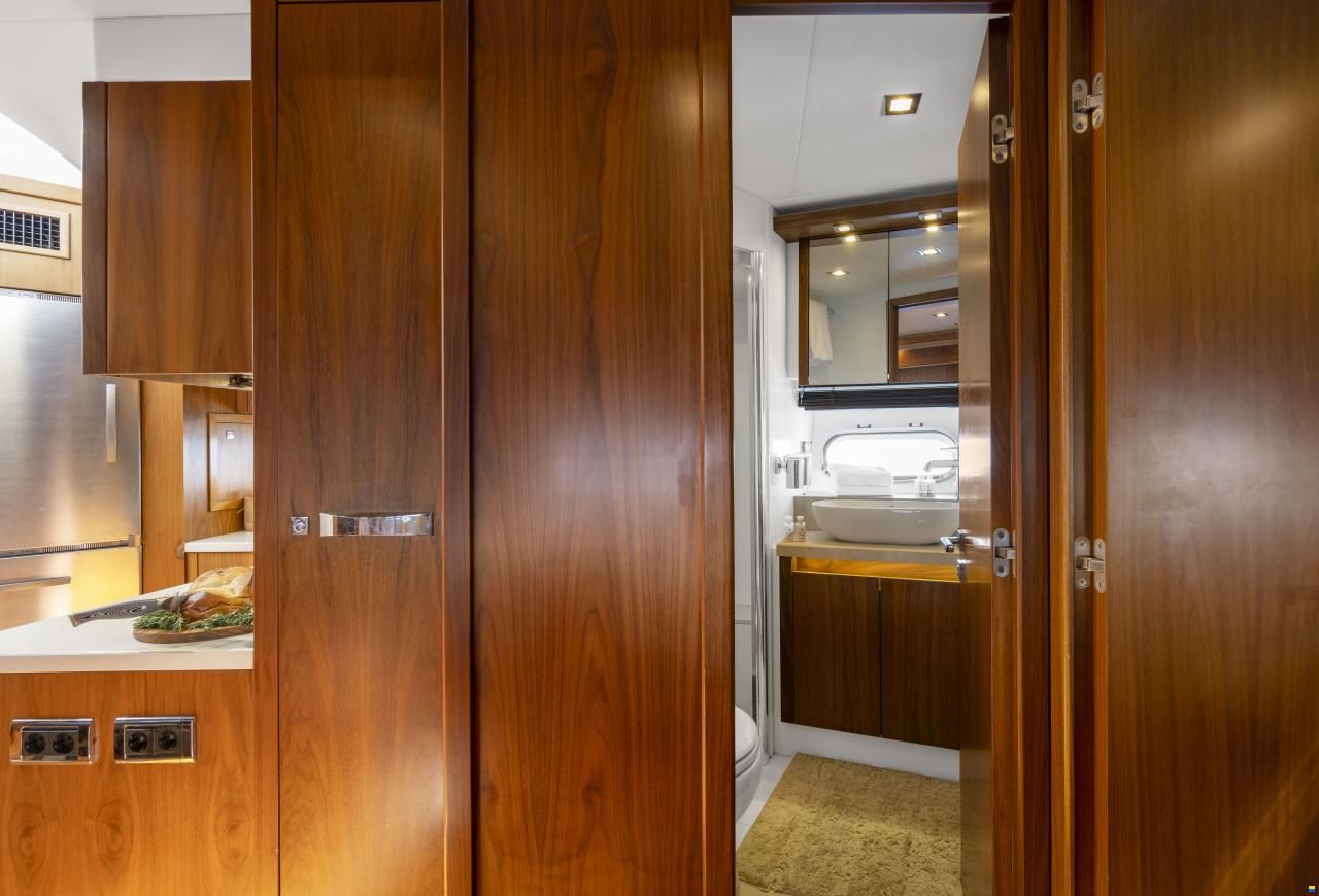 Sunseeker Predator 64
