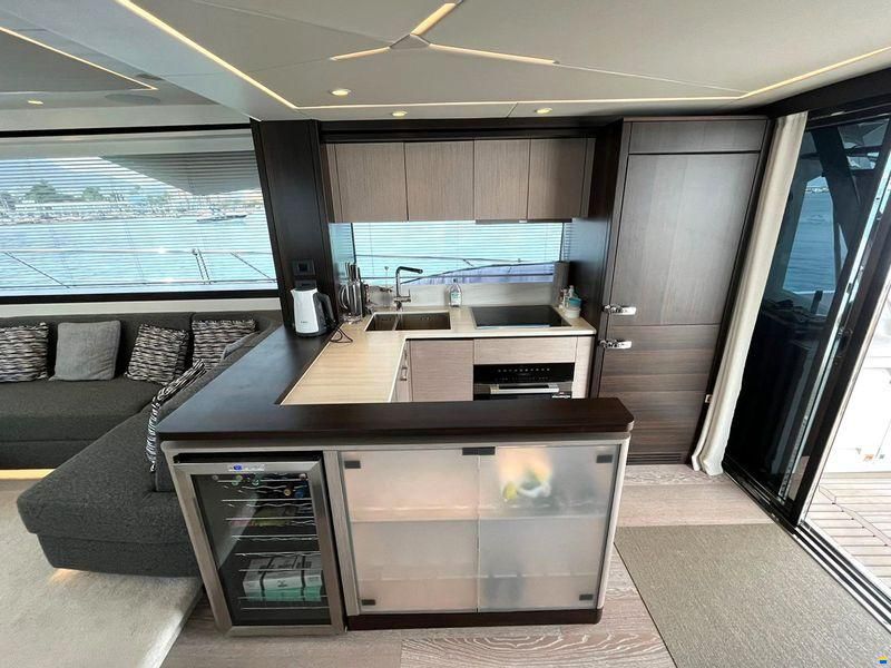 Sunseeker Manhattan 68