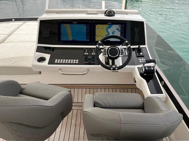 Sunseeker Manhattan 68