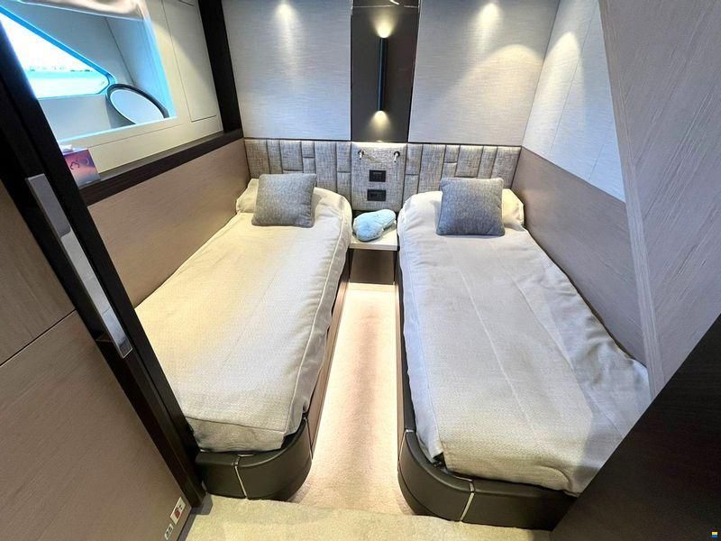Sunseeker Manhattan 68