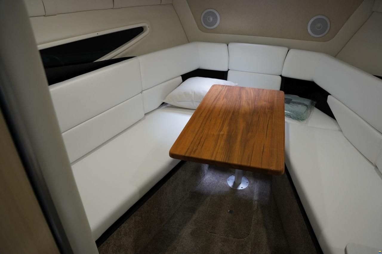 Regal 26 EXPRESS MODELL 25