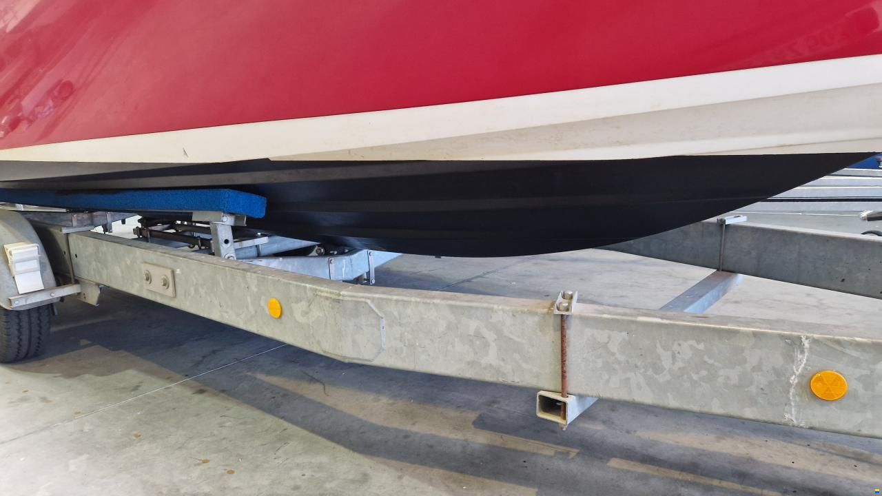 Rinker 246 Captiva Cuddy