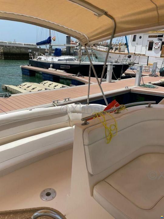 Rinker FIESTA VEE 300